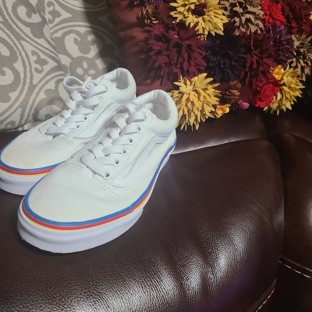 Vans - Picture 4 of 6
